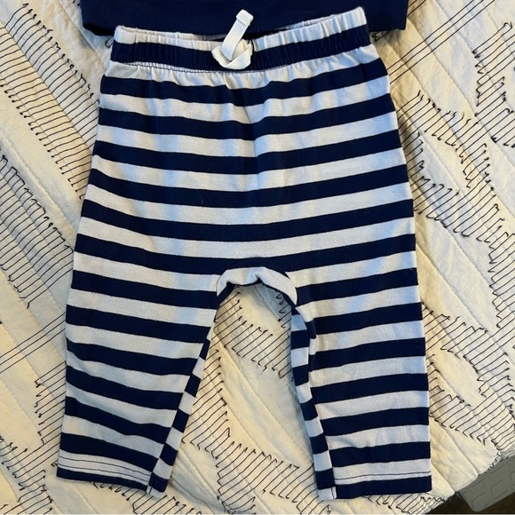 Cat and Jack Boy’s Valentine’s Outfit Size 6-9 months - Picture 4 of 5